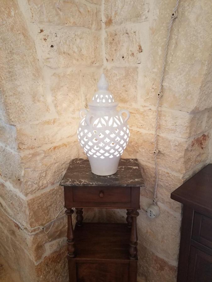 Antico Trullo Immerso Nella Campagna Alberobello Exterior foto